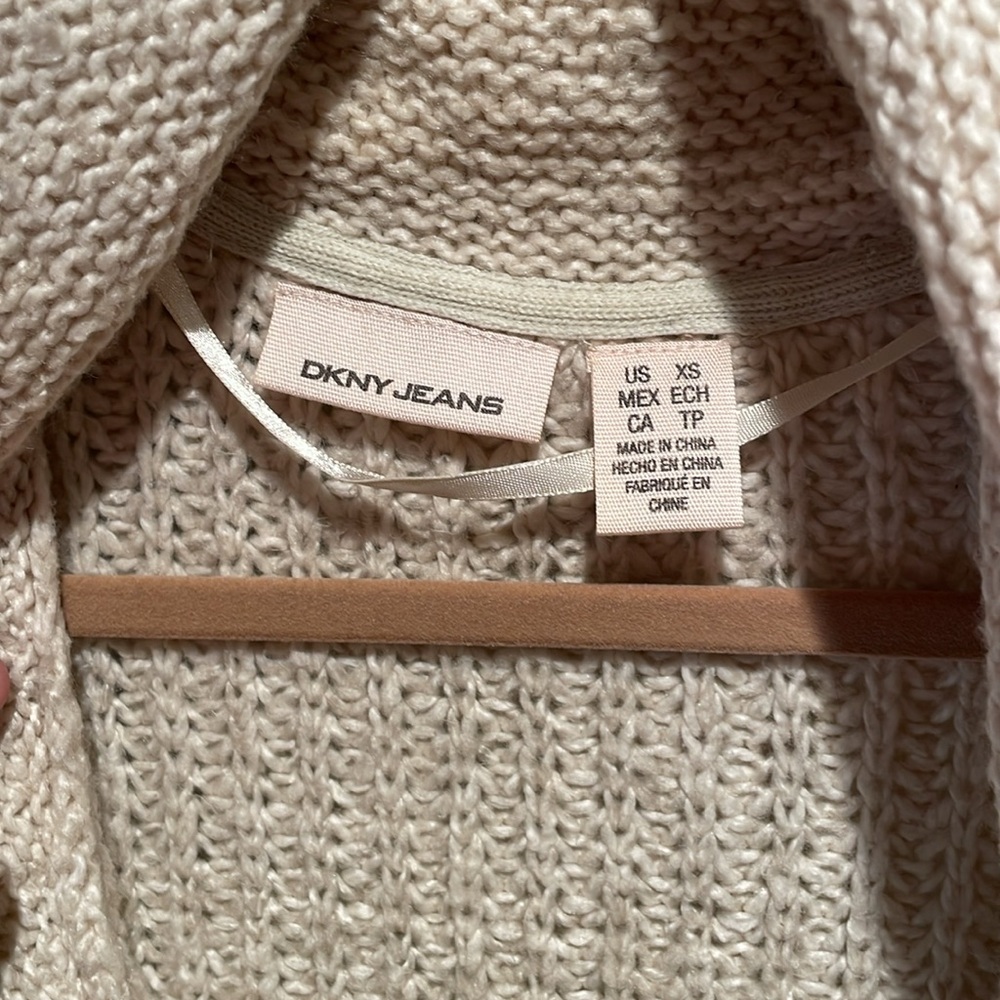 Sweater - Picture 3 of 6